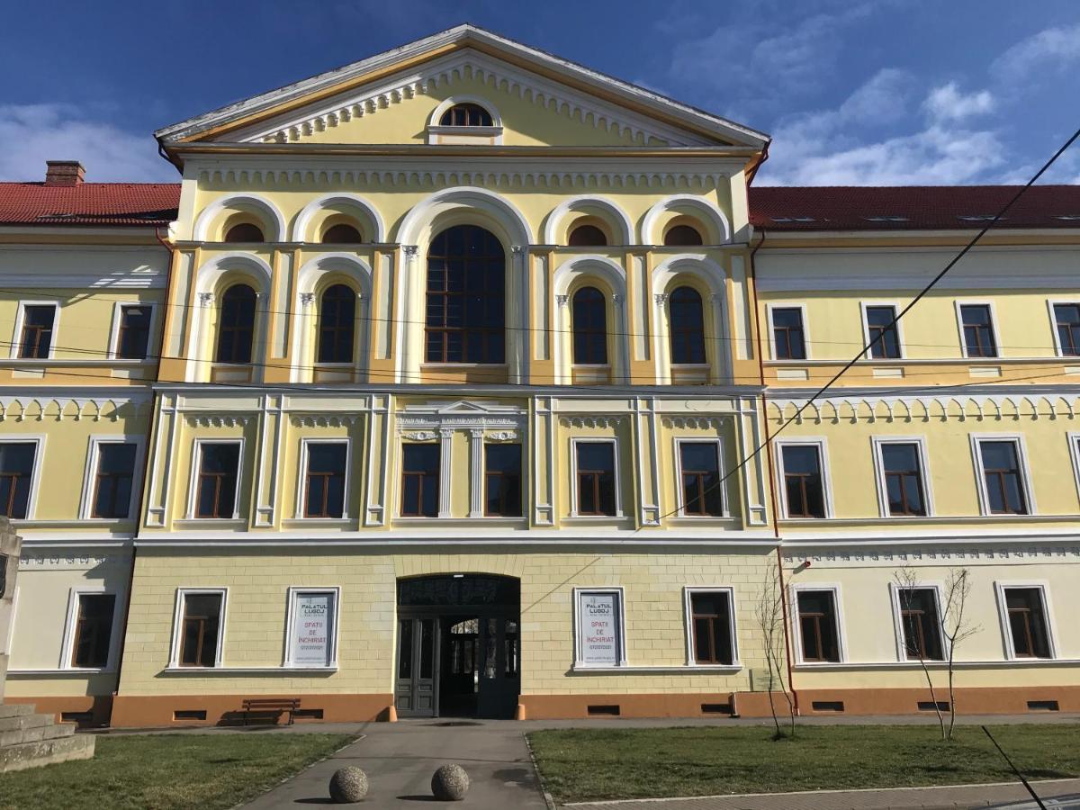 Apartamento Palatul Lugoj Exterior foto